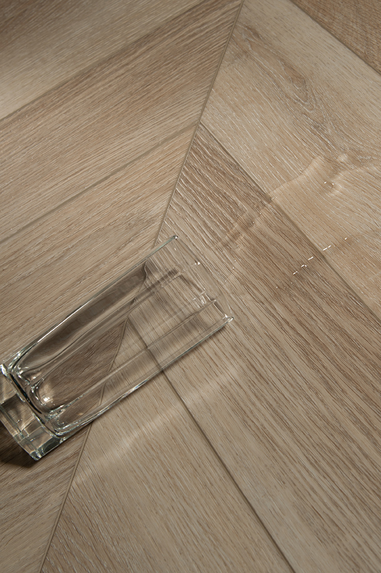 45CH46 Кварцвинил замковый STRONG STEP Шеврон 125x610x5 Шабли