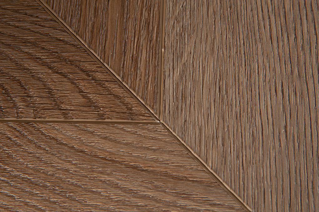 45CH50 Кварцвинил замковый STRONG STEP Шеврон 125x610x5 Какао