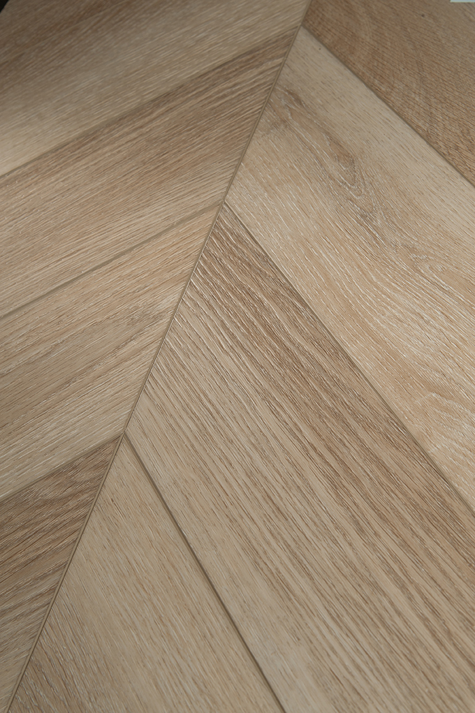 45CH46 Кварцвинил замковый STRONG STEP Шеврон 125x610x5 Шабли